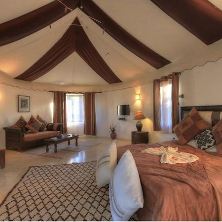 Villa Marco Au Jardin Des Senteurs El Ain 外观 照片