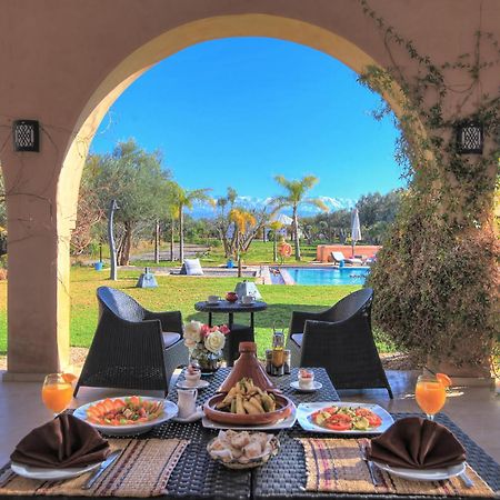 Villa Marco Au Jardin Des Senteurs El Ain 外观 照片