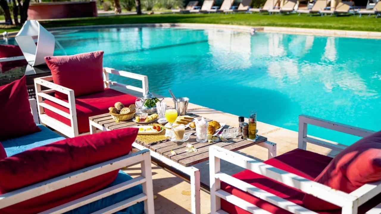 Villa Marco Au Jardin Des Senteurs El Ain 外观 照片