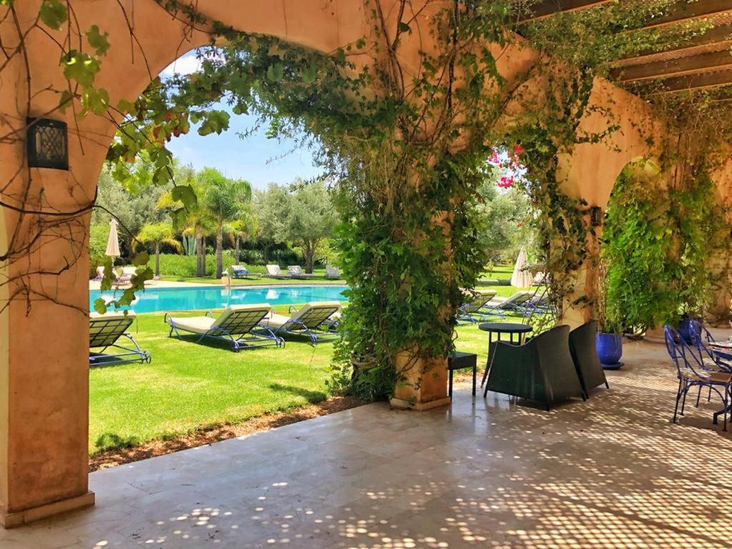 Villa Marco Au Jardin Des Senteurs El Ain 外观 照片