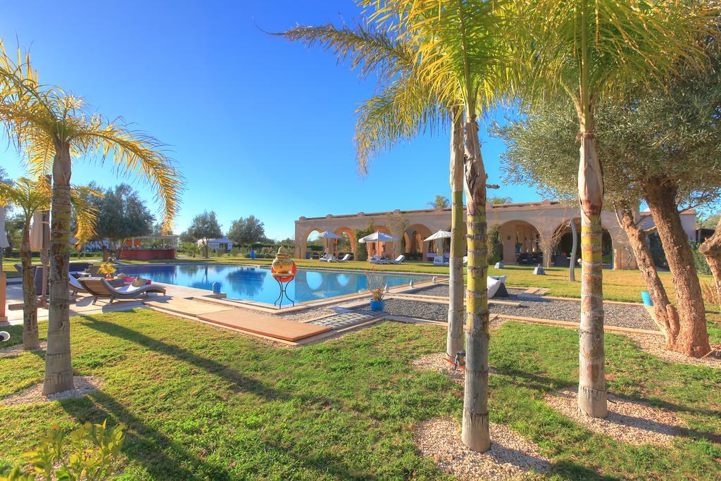 Villa Marco Au Jardin Des Senteurs El Ain 外观 照片