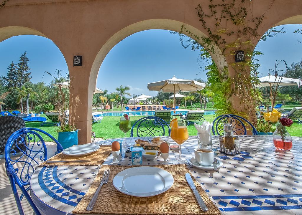 Villa Marco Au Jardin Des Senteurs El Ain 外观 照片