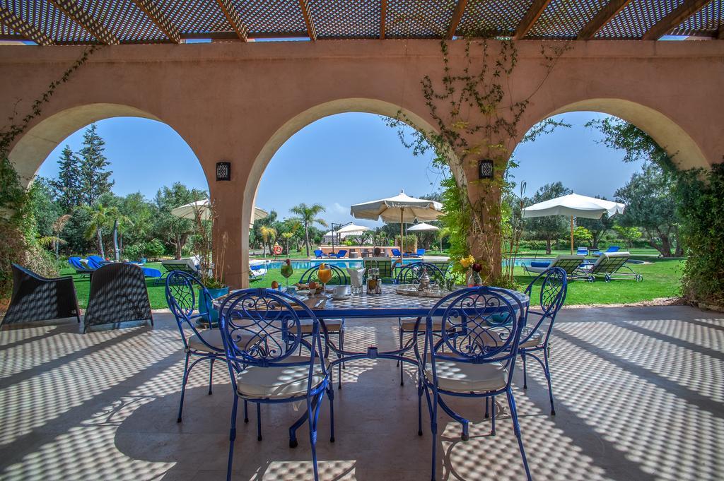 Villa Marco Au Jardin Des Senteurs El Ain 外观 照片
