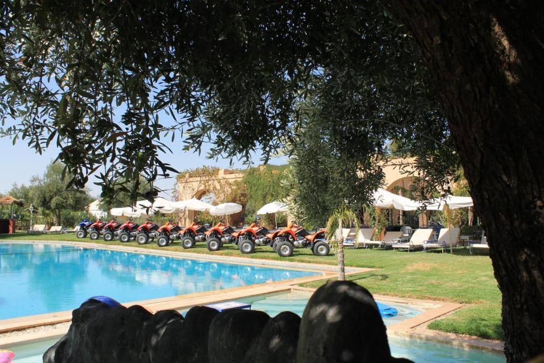 Villa Marco Au Jardin Des Senteurs El Ain 外观 照片