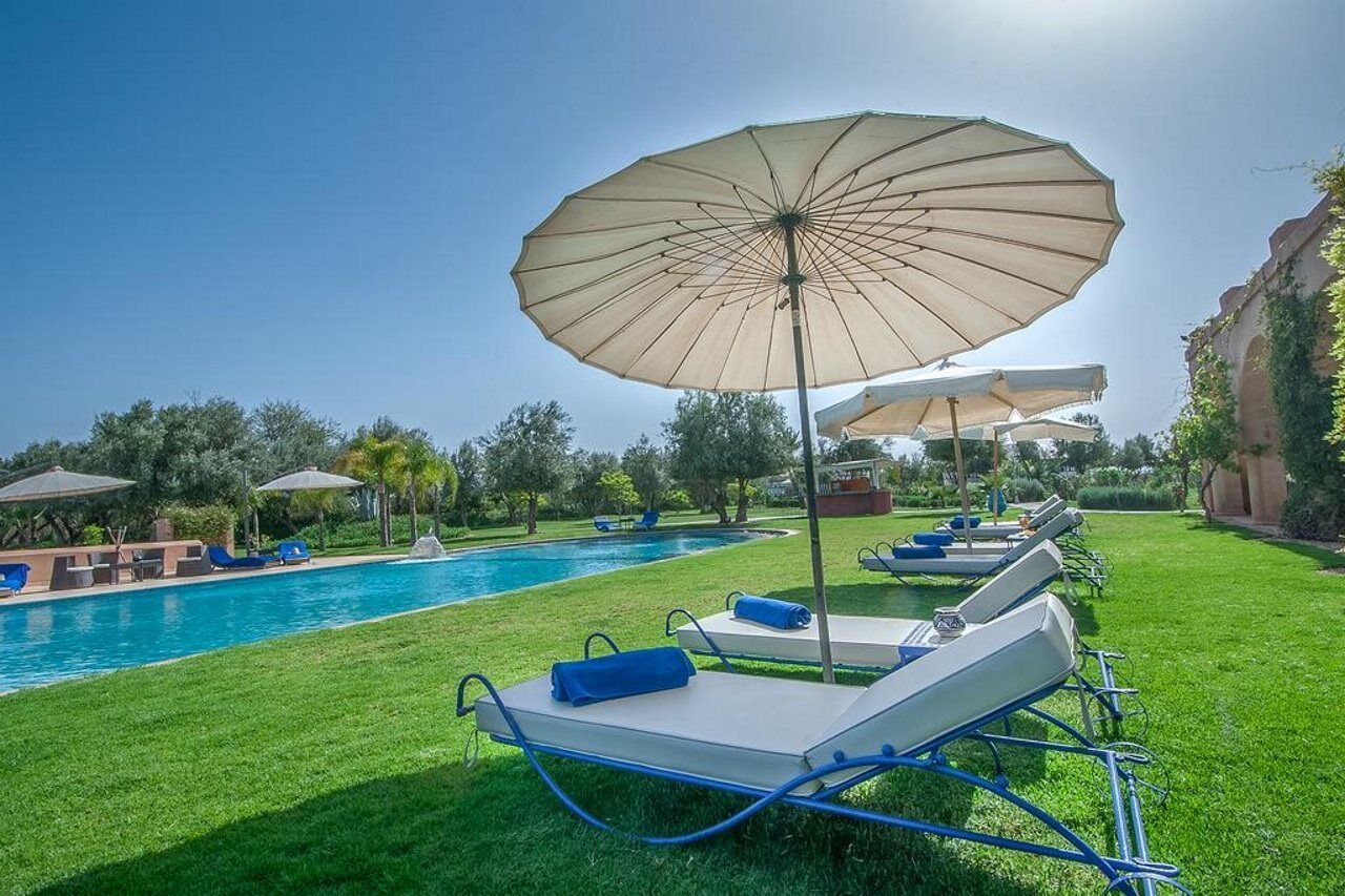 Villa Marco Au Jardin Des Senteurs El Ain 外观 照片