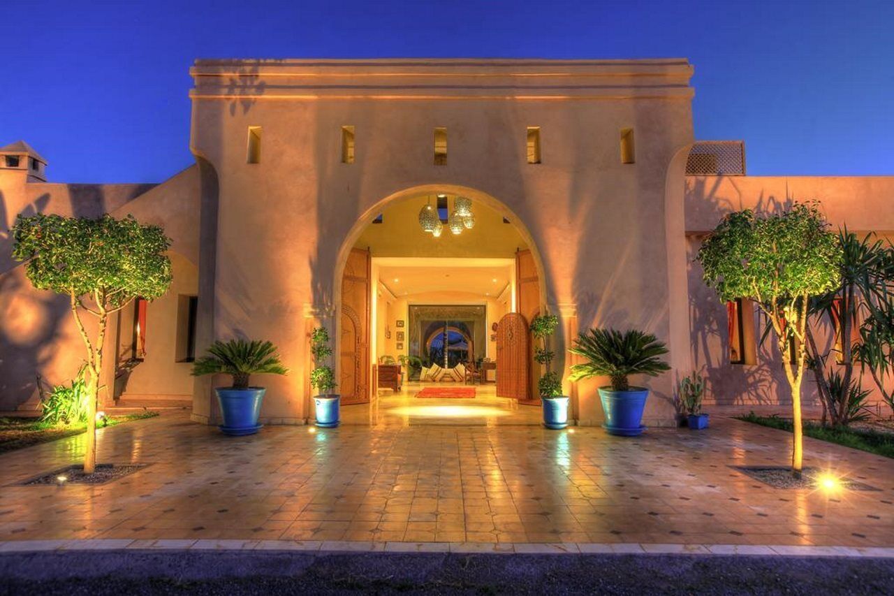 Villa Marco Au Jardin Des Senteurs El Ain 外观 照片