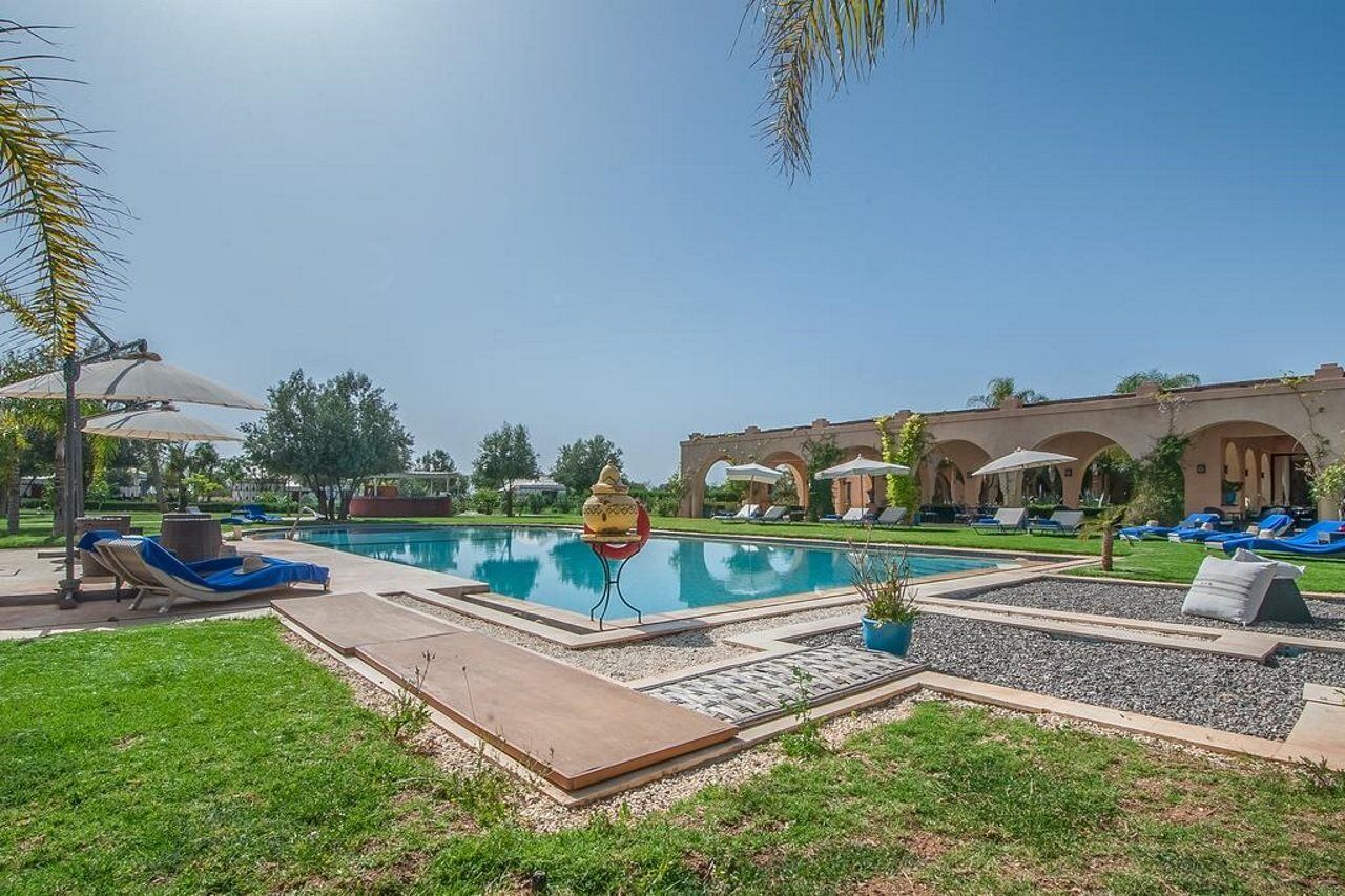 Villa Marco Au Jardin Des Senteurs El Ain 外观 照片